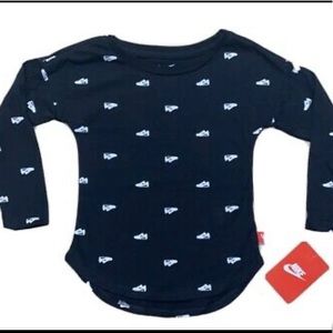 NWT Nike girls long sleeve shirt 2-3yrs